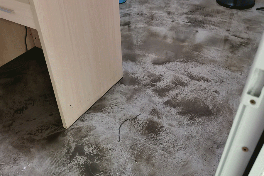 暴雨來襲，聽覺有道驗配師連夜搶救公司財產